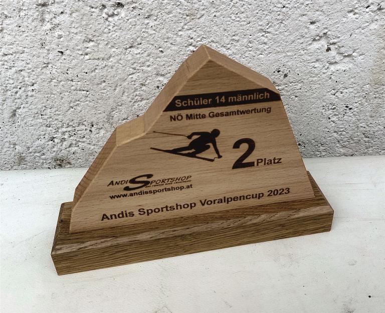 Skimeisterschafts Pokal Holz